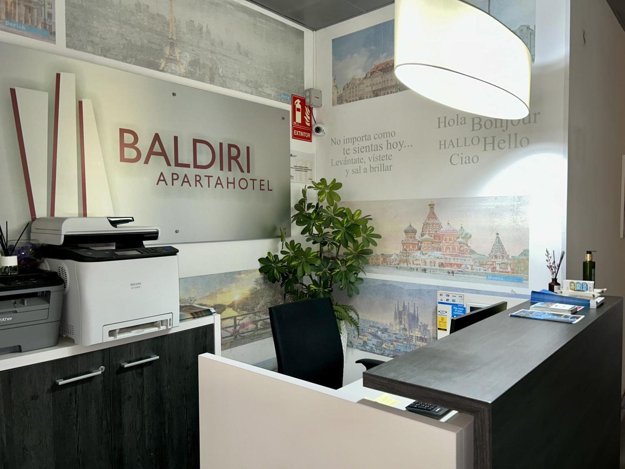 Apartahotel Baldiri Сан-Бой-да-Любрагат Екстер'єр фото