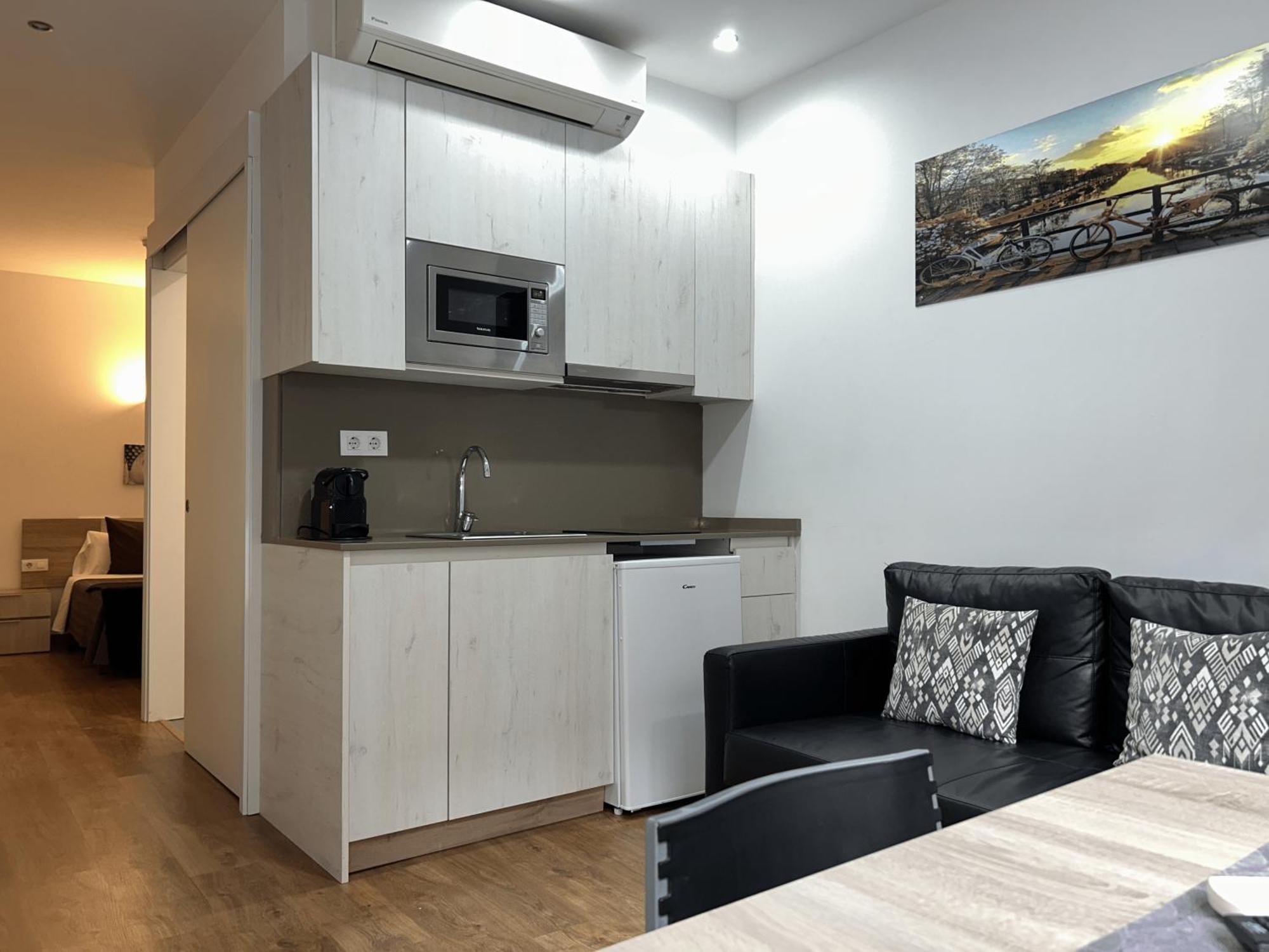 Apartahotel Baldiri Сан-Бой-да-Любрагат Екстер'єр фото